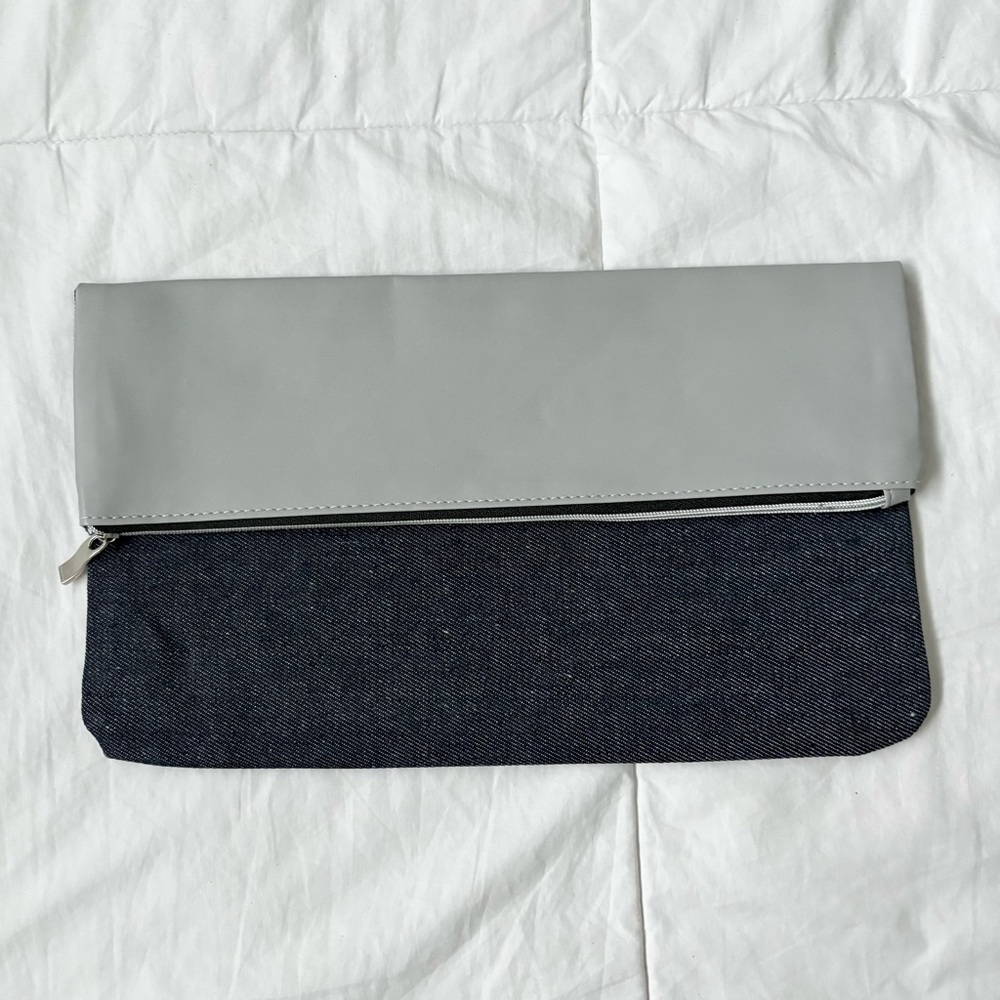 Dual Tone Folded Zippered Pouch